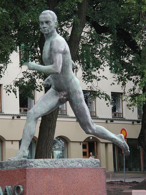 paavo_nurmi.jpgszobor.jpg